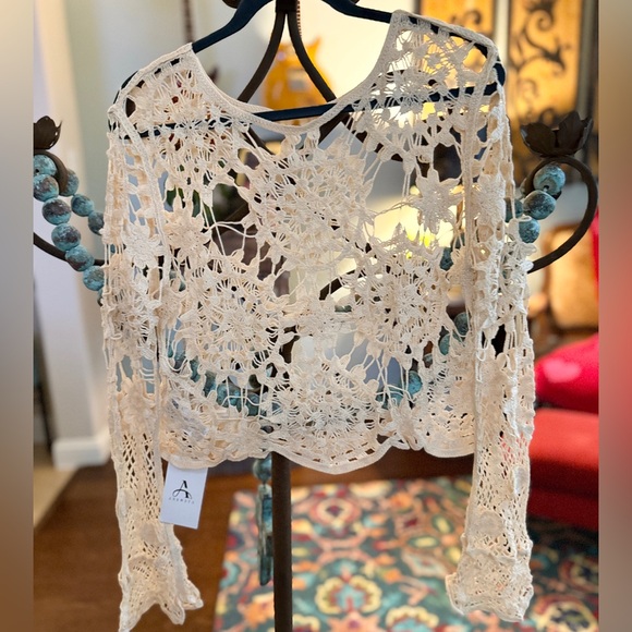 Bohemian Crotched Lace Top - Picture 6 of 10